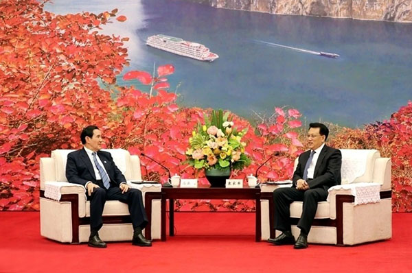 重庆市委书记袁家军会见马英九a